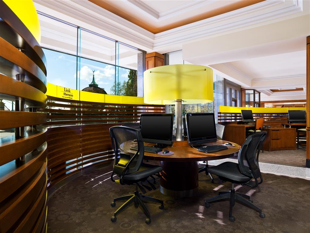 Stay in style at Sheraton Fallsview Hotel