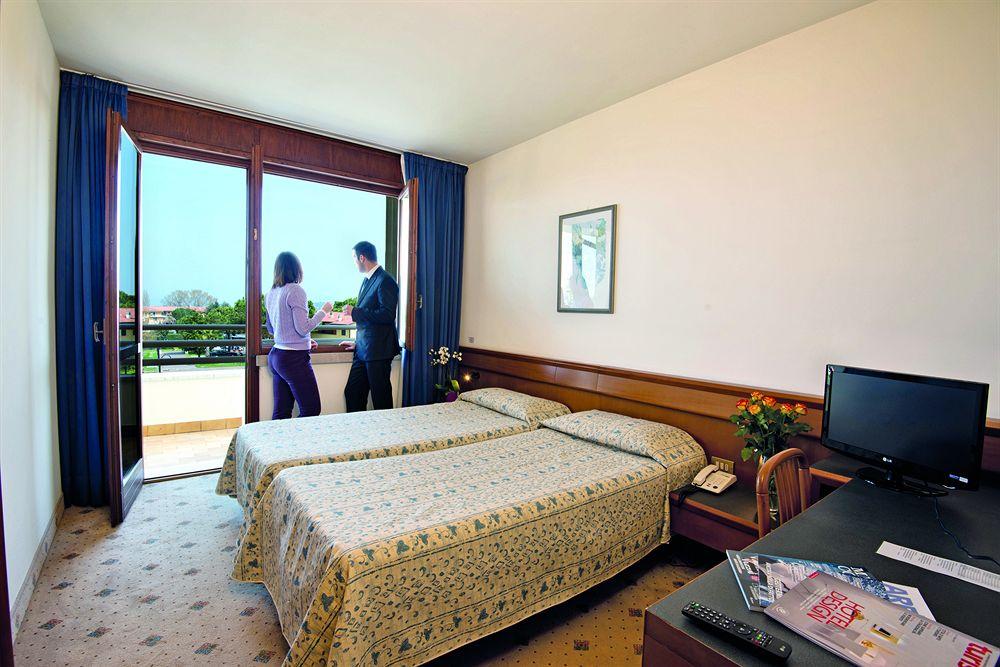 Stay in style at Hotel Du Parc Sirmione