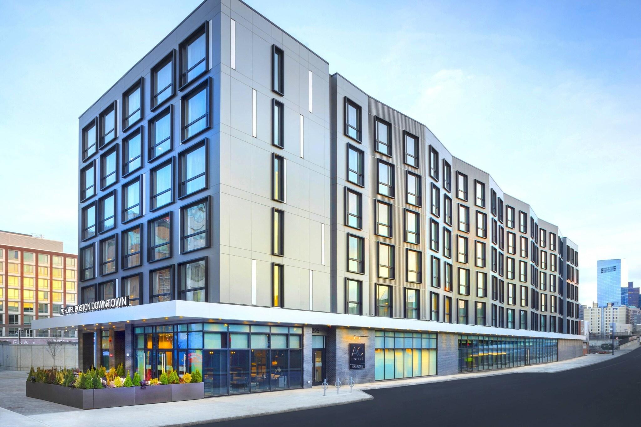 Stay in style at AC Hotel by Marriott Boston Downtown