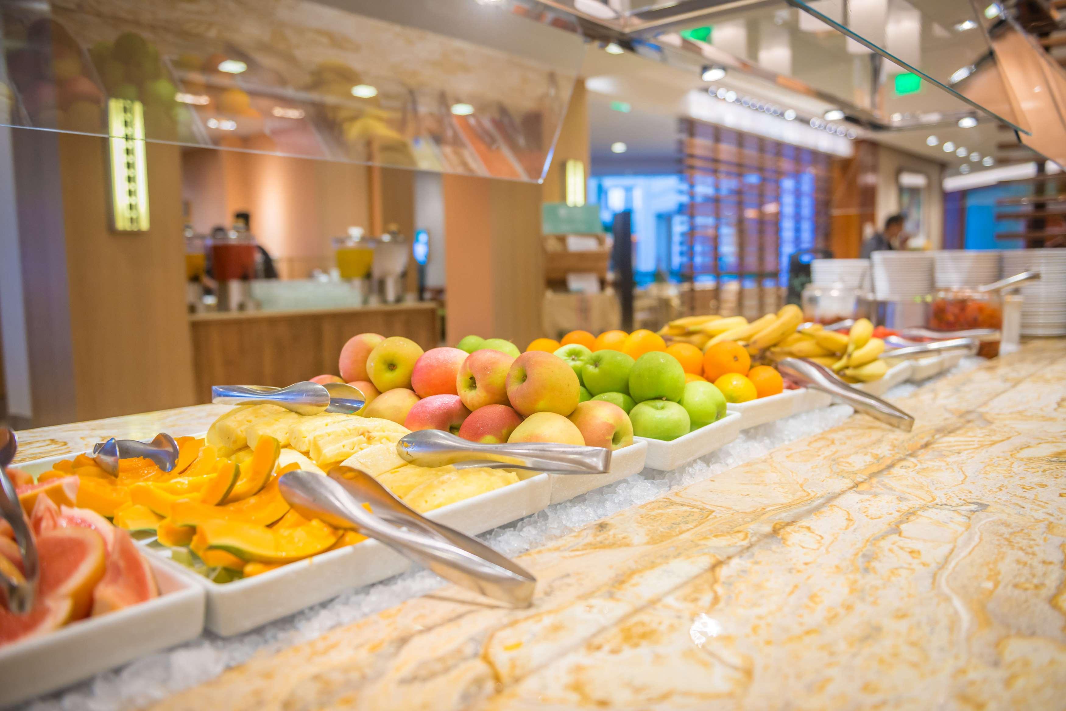 Stay in style at Hyatt Regency Waikiki Beach Resort & Spa