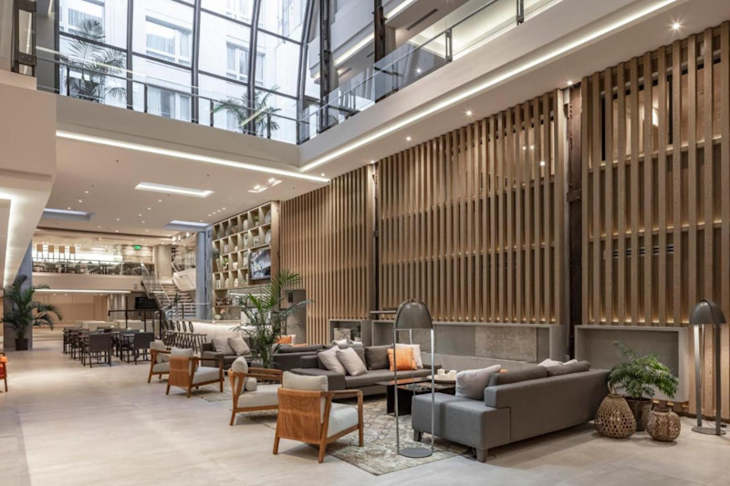 Stay in style at Huinid Obelisco Hotel