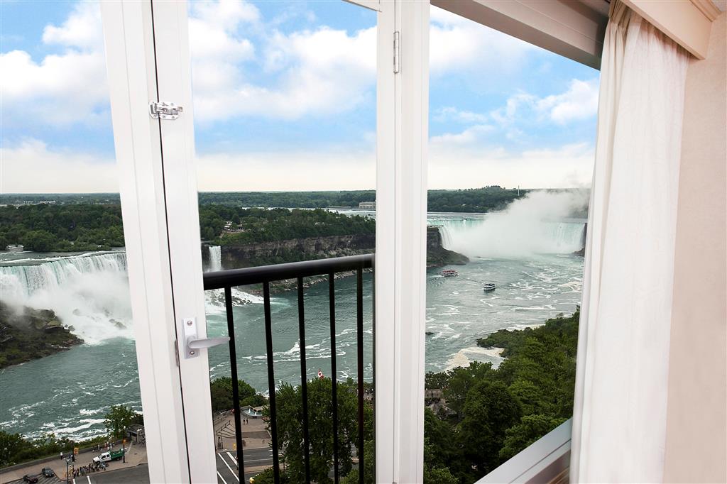 Stay in style at Sheraton Fallsview Hotel