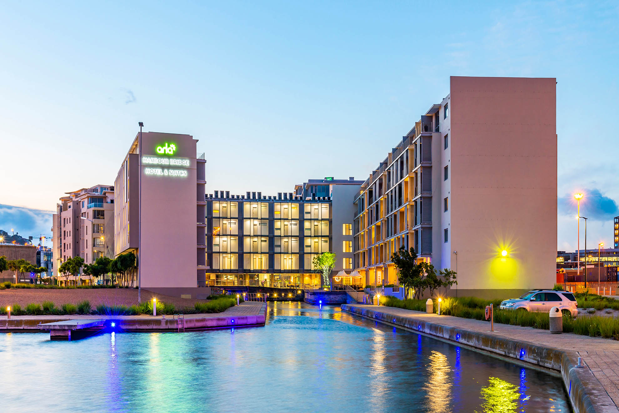 Stay in style at aha Harbour Bridge Hotel & Suites