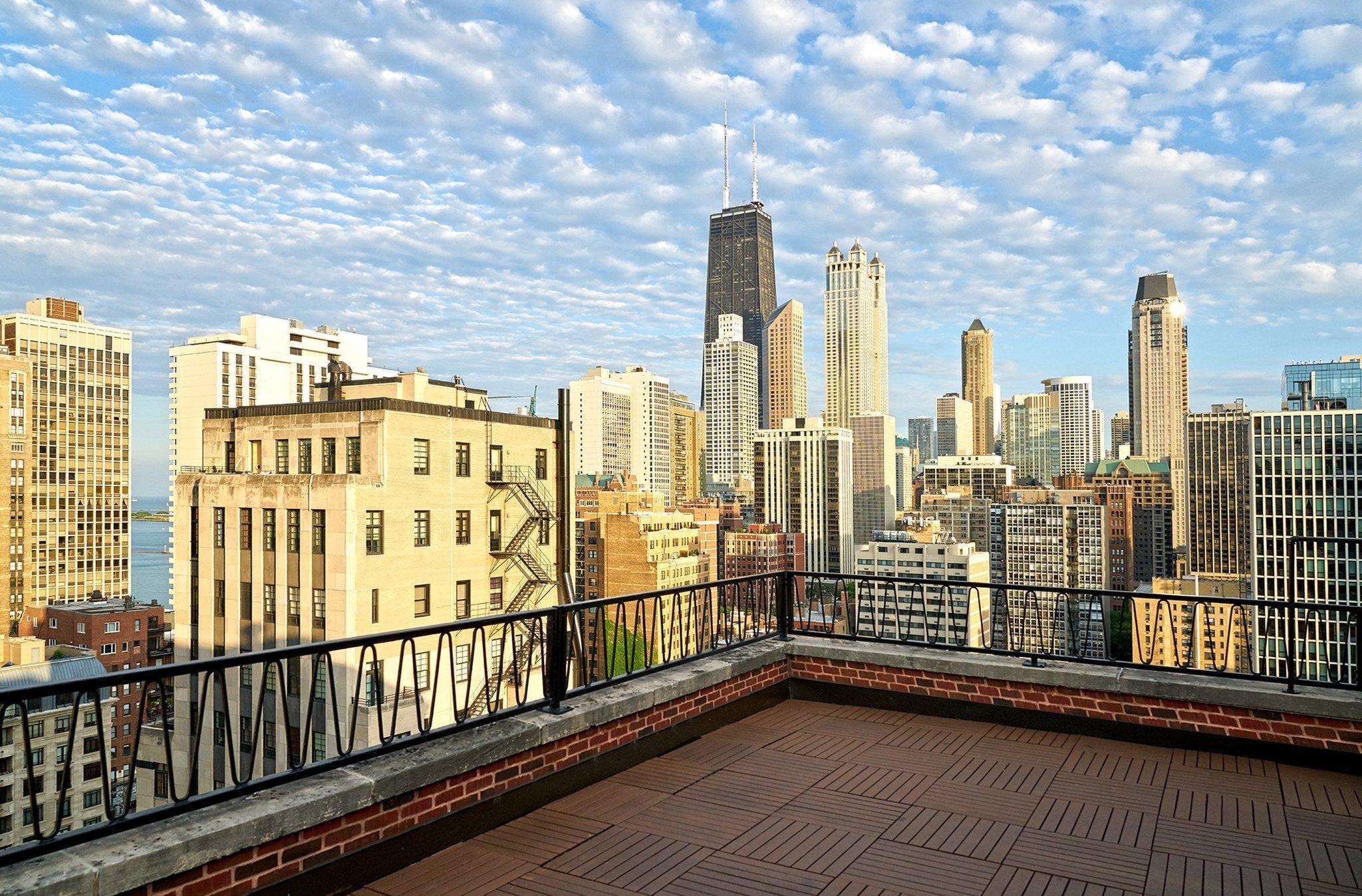 Stay in style at Ambassador Chicago