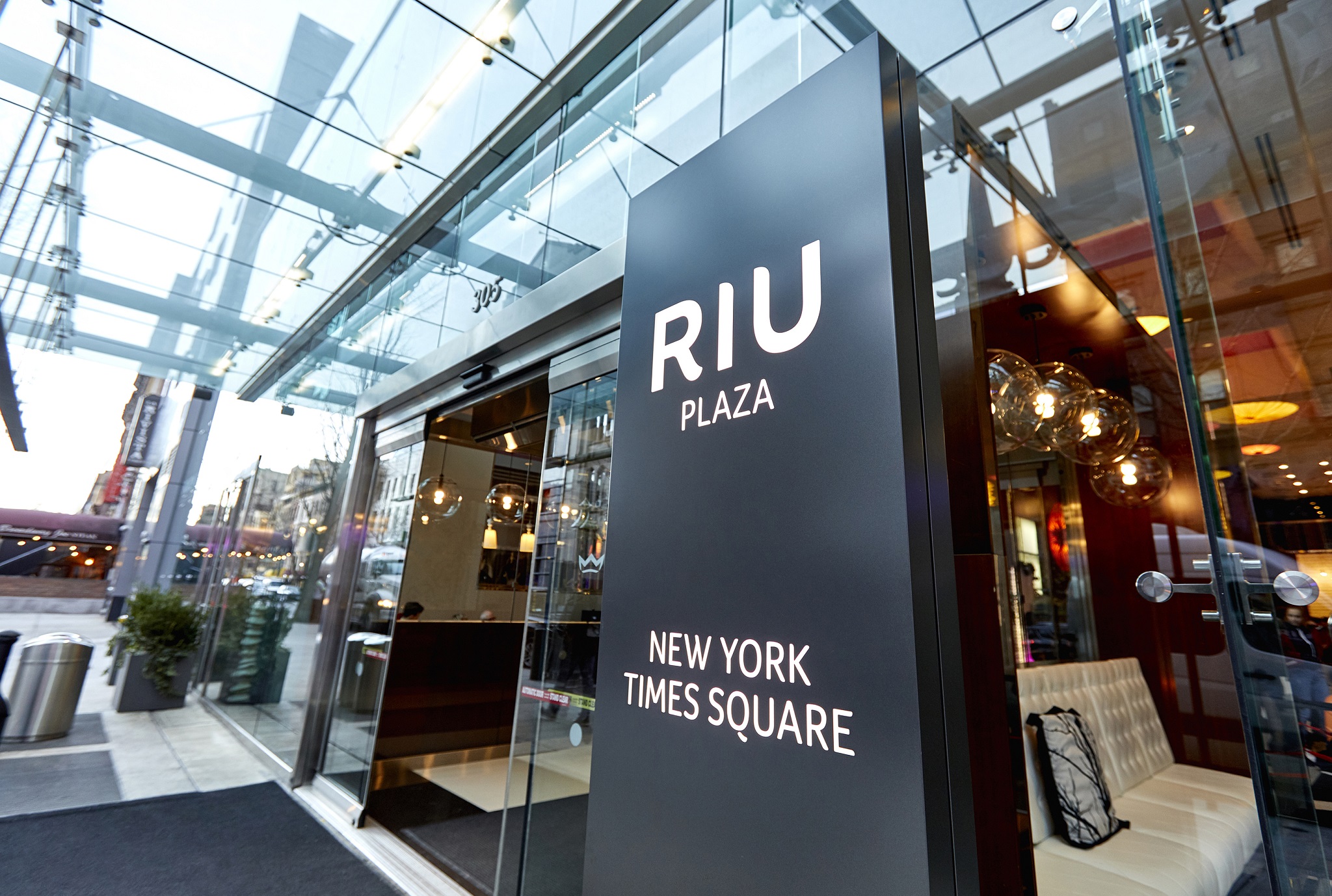 Stay in style at Hotel Riu Plaza New York Times Square
