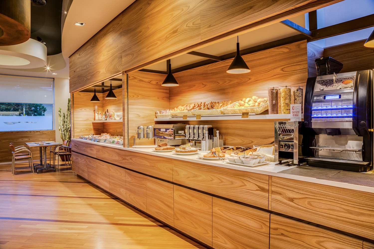 Stay in style at Best Western Plus Hotel Bologna