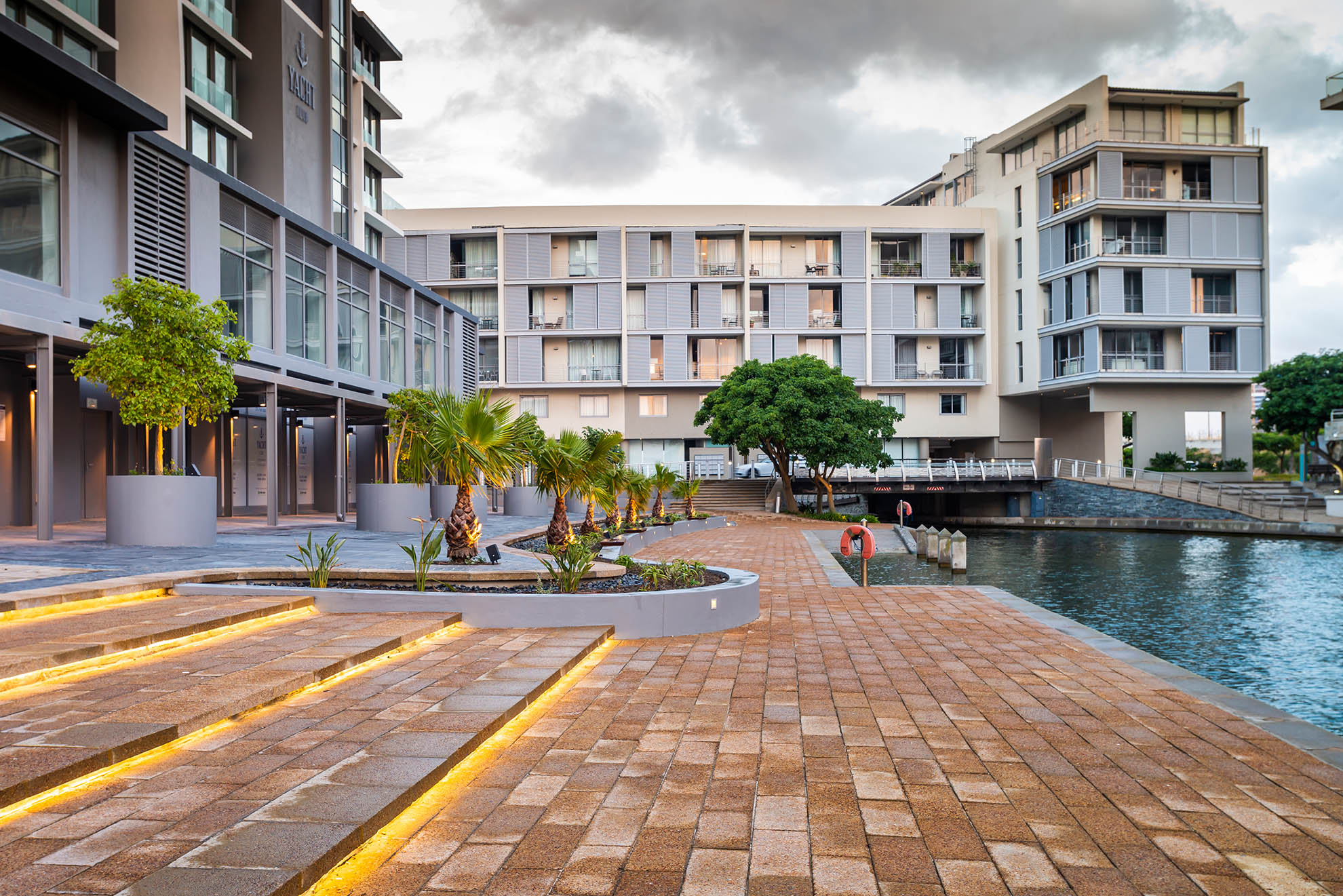 Stay in style at aha Harbour Bridge Hotel & Suites