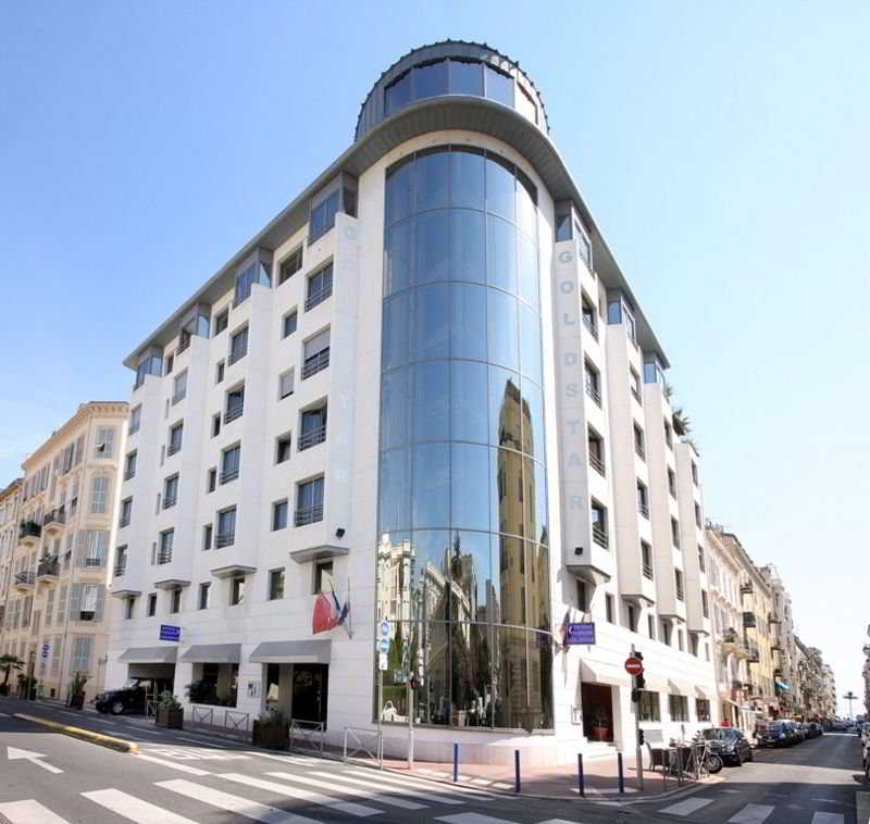 Stay in style at Hôtel Goldstar Resort & Suites