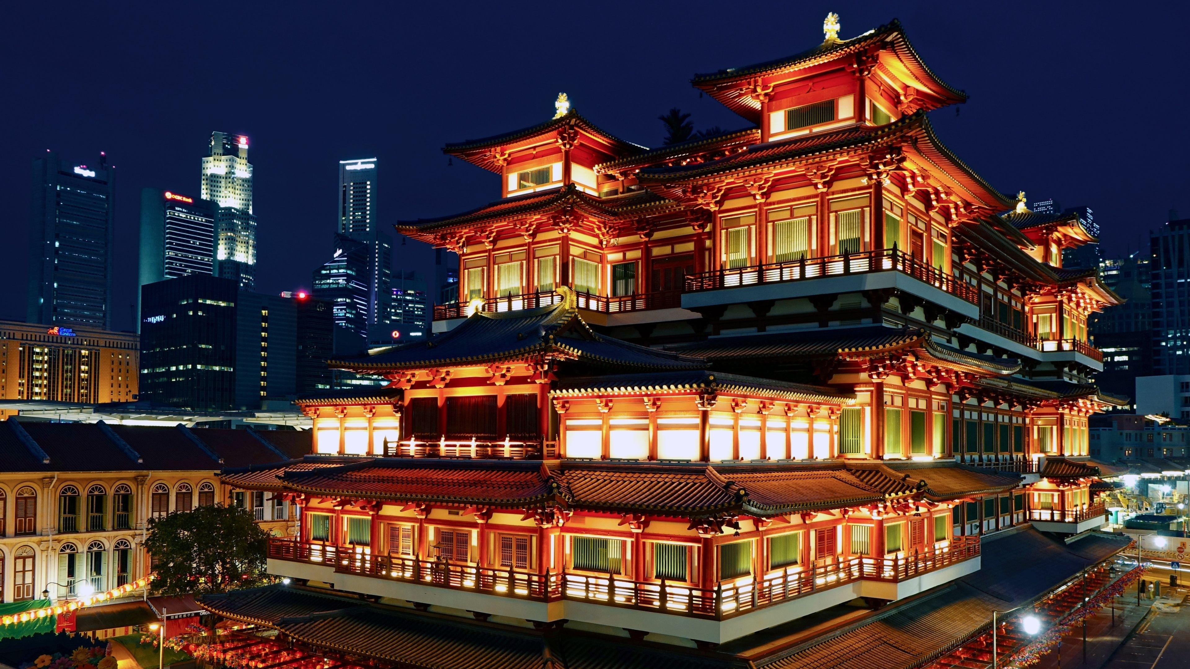 Stay in style at Holiday Inn Atrium