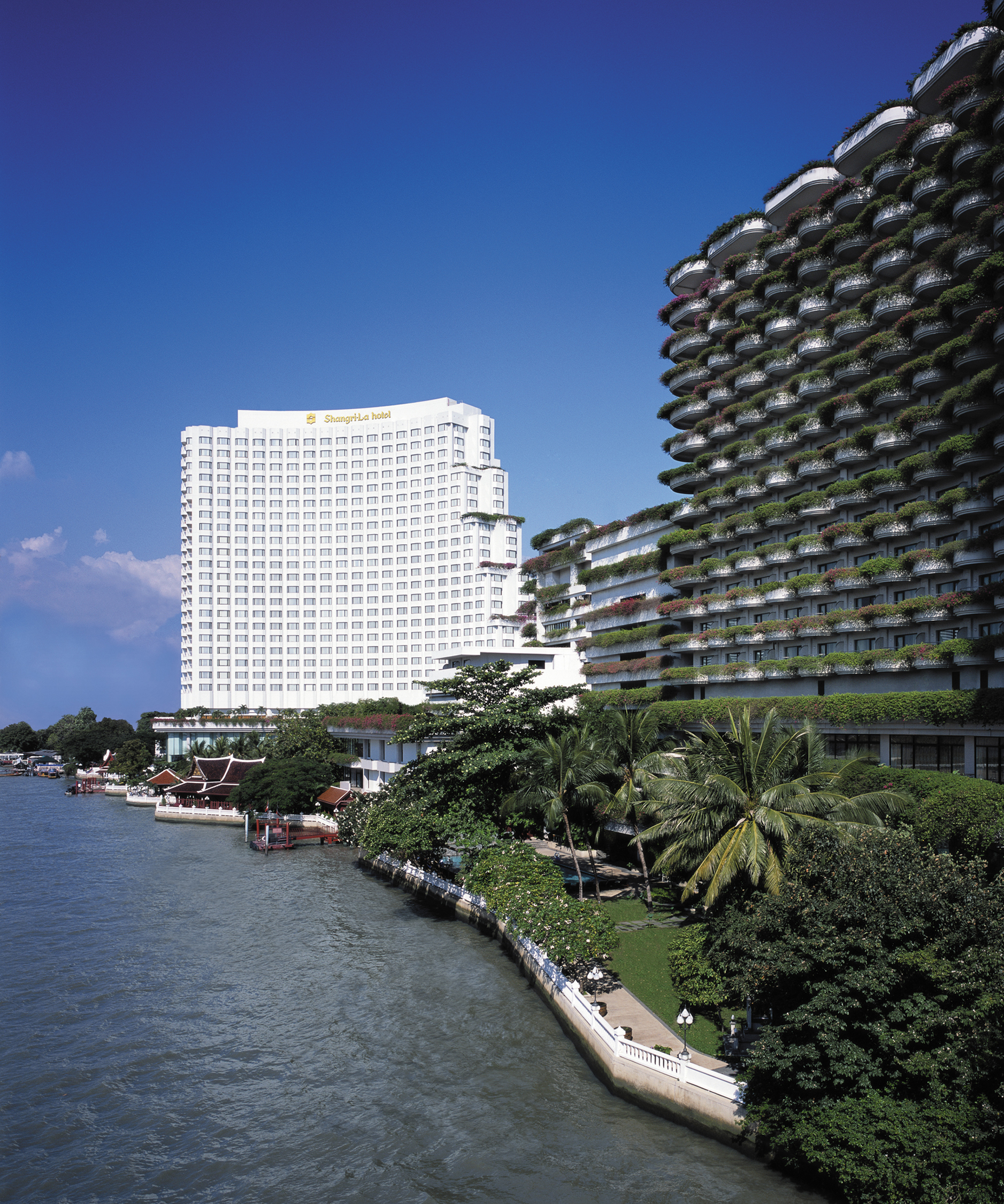 Stay in style at Shangri La Bangkok Hotel
