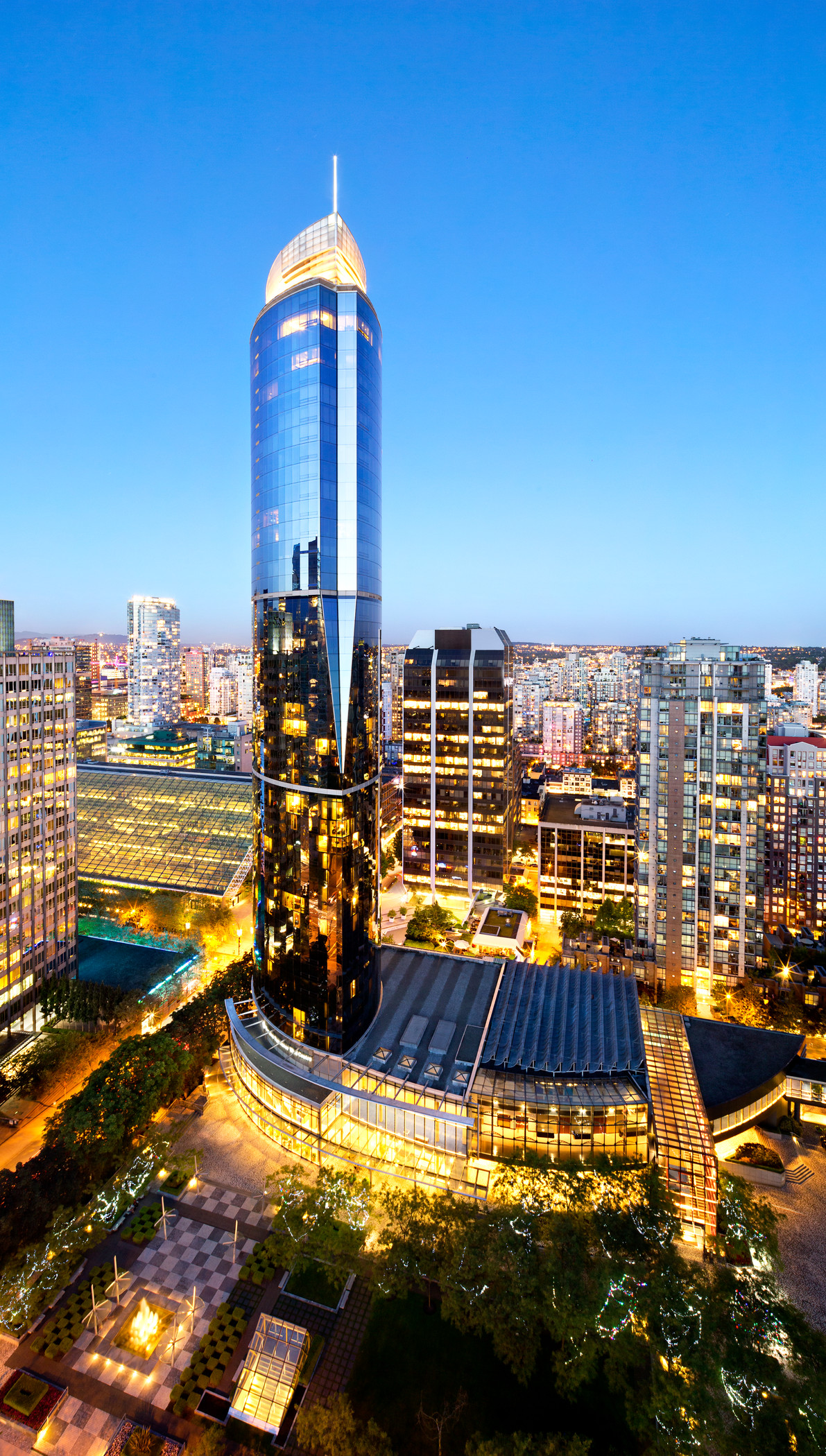 Stay in style at Sheraton Vancouver Wall Centre