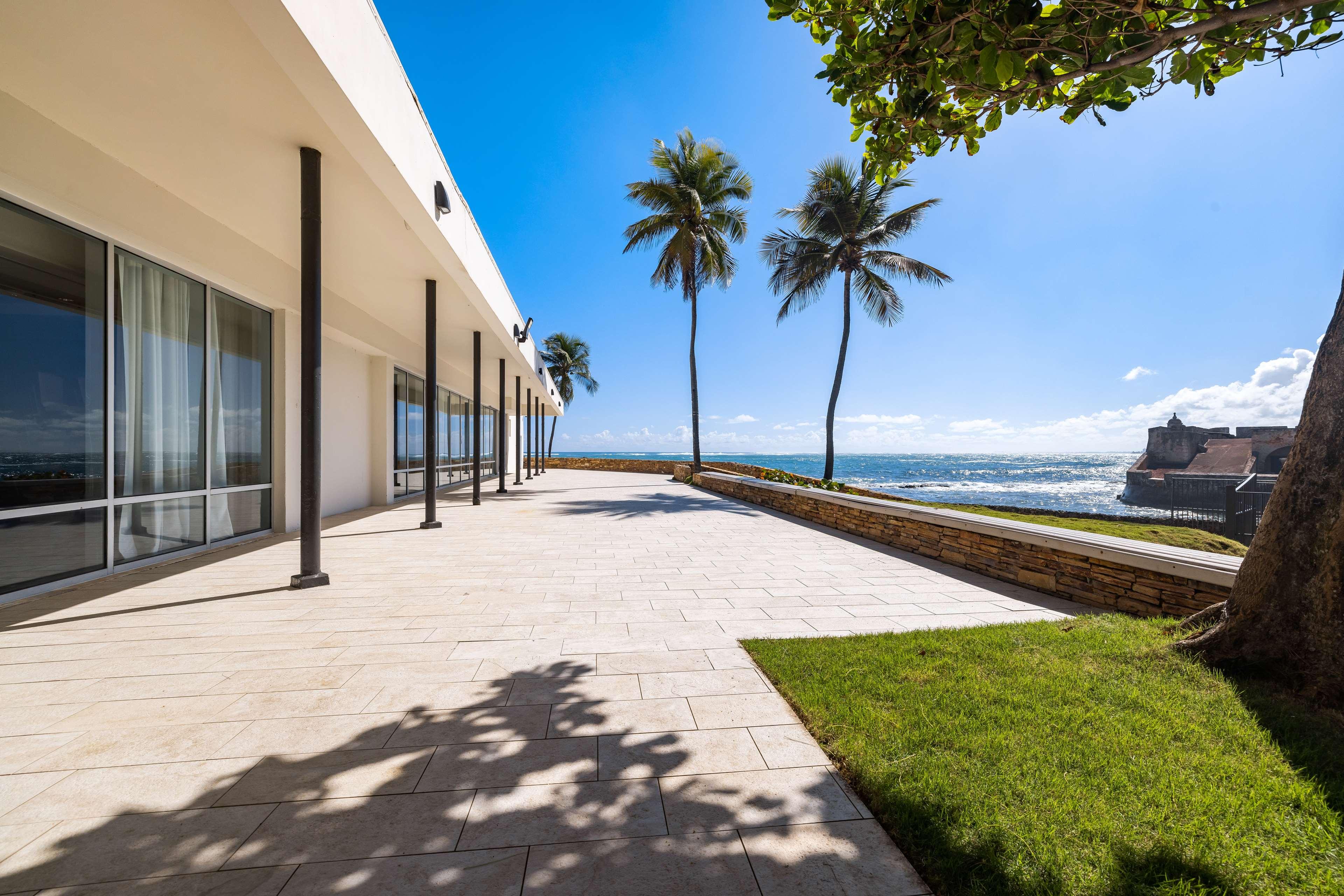 Stay in style at Caribe Hilton