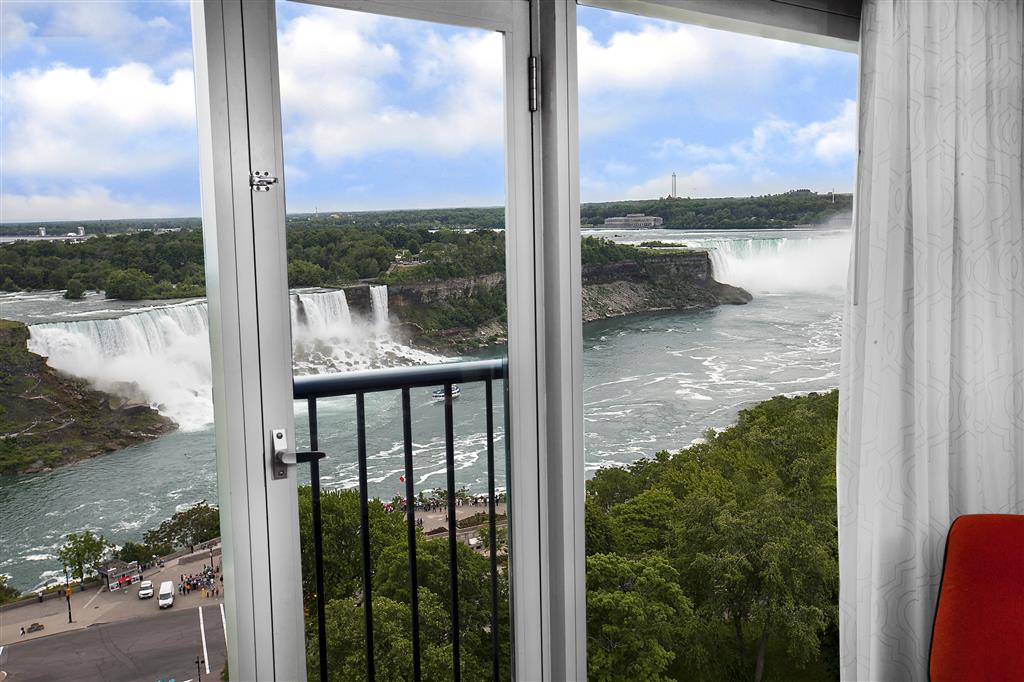 Stay in style at Sheraton Fallsview Hotel