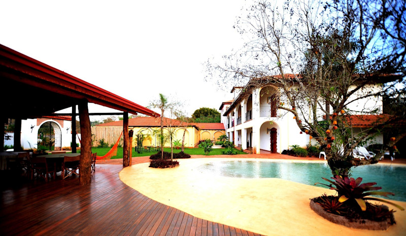 Stay in style at El Pueblito Iguazú Hotel Temático