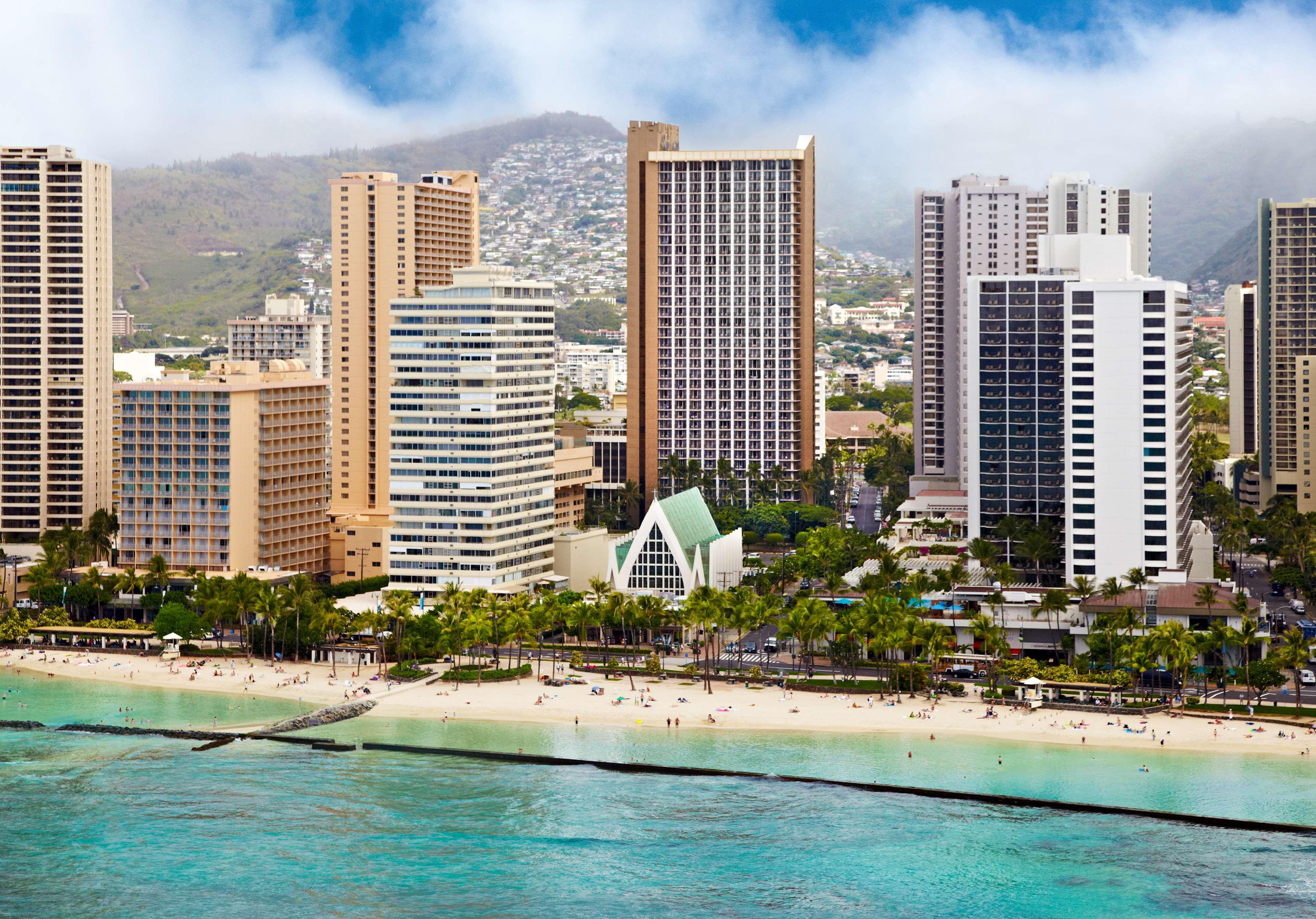 Stay in style at Hilton Waikiki Beach