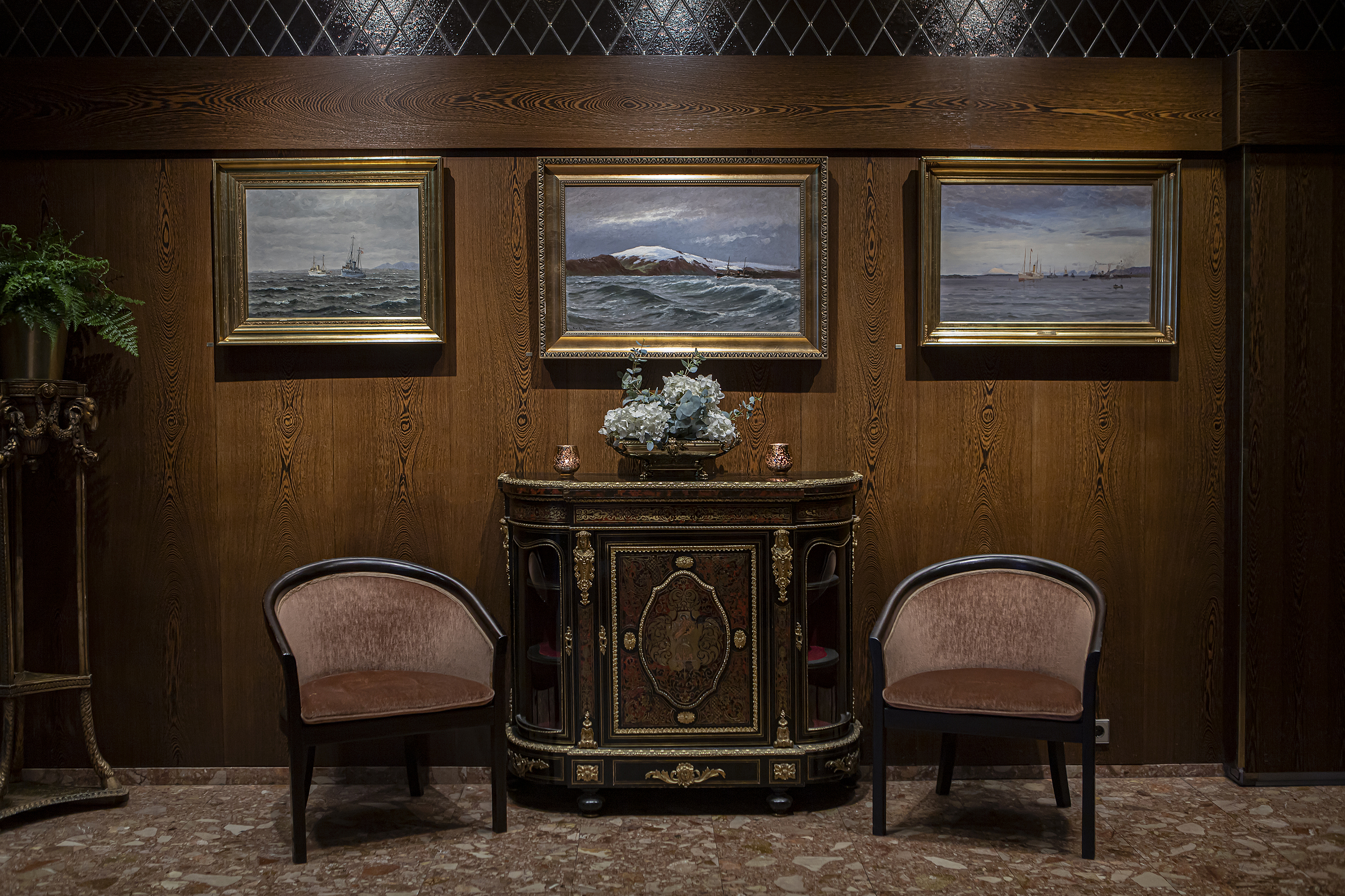 Stay in style at Holt