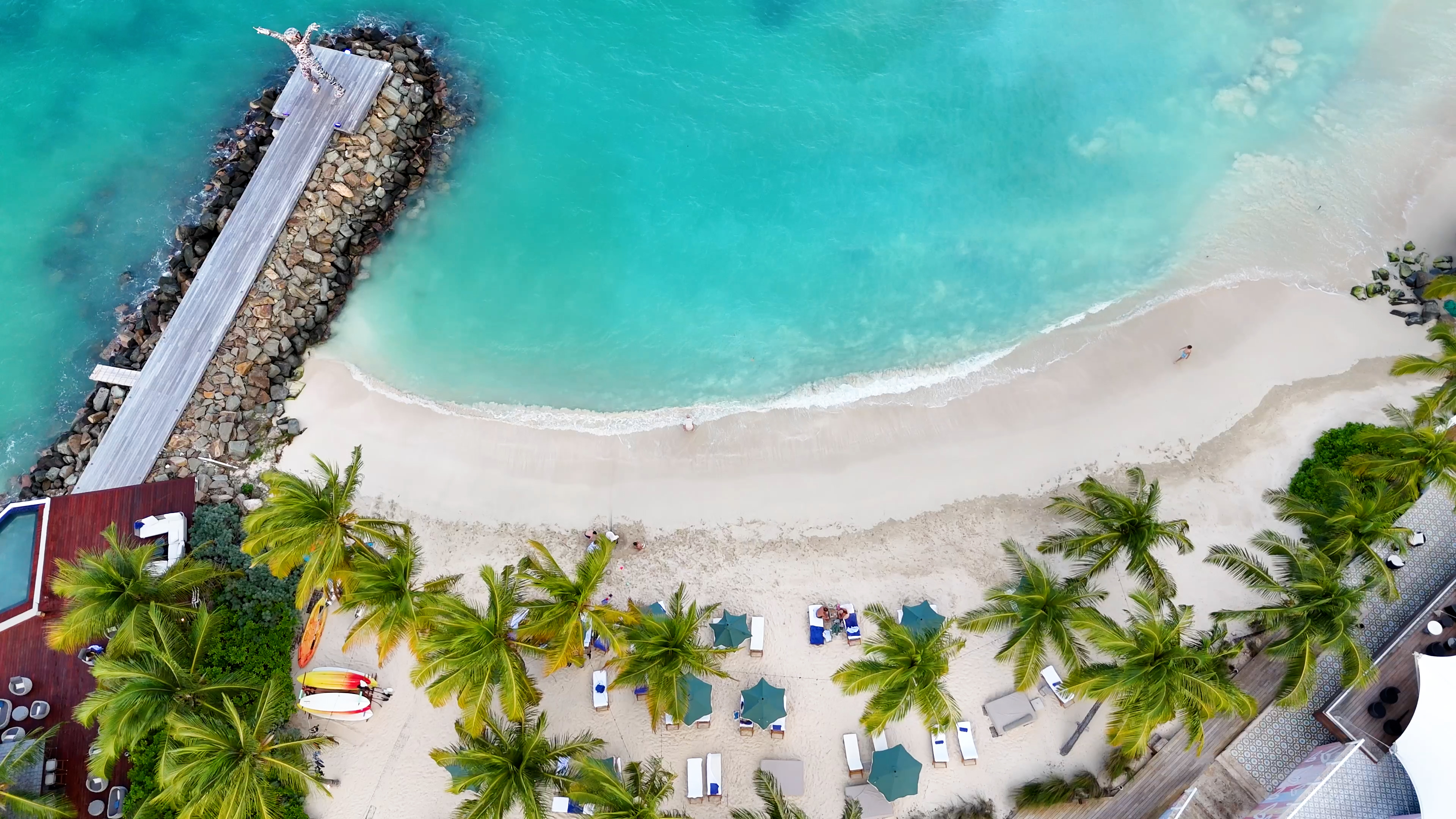 Stay in style at Hodges Bay Resort & Spa, an HQ Luxury Resort & Residences