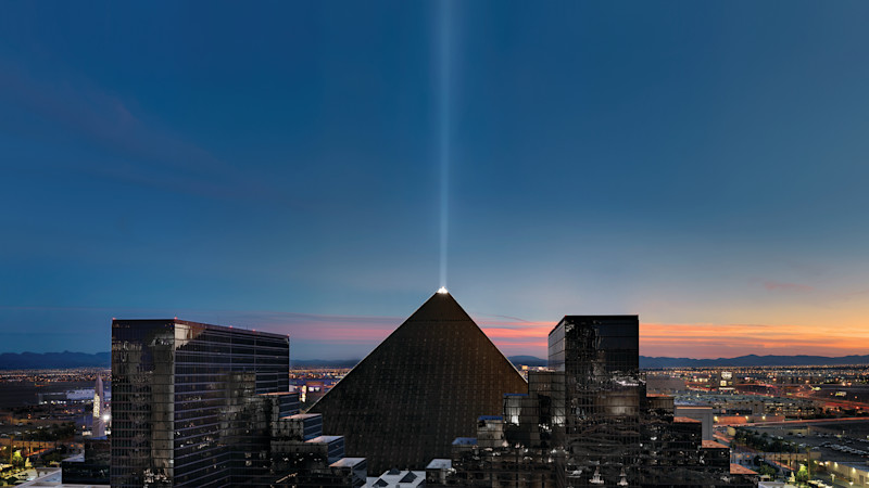 Stay in style at Luxor Hotel & Casino
