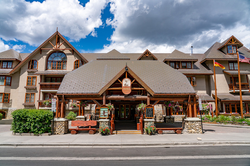 Stay in style at Banff Caribou Lodge & Spa