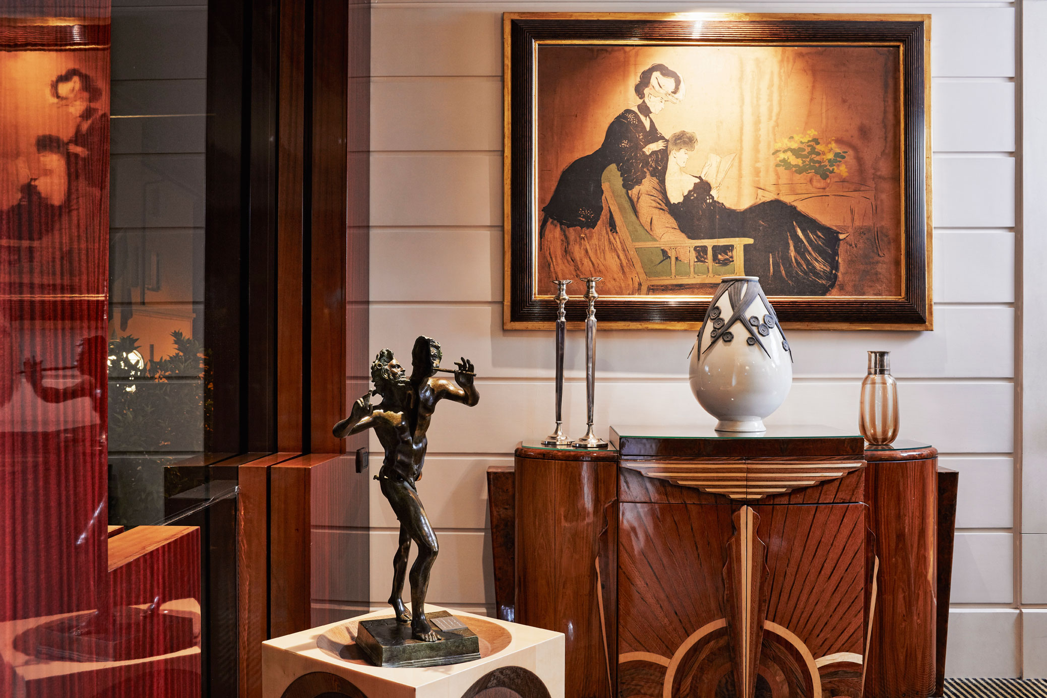 Stay in style at Hotel Lord Byron