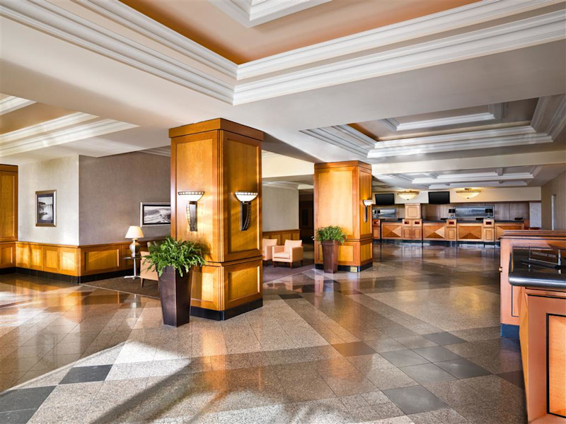 Stay in style at Sheraton Fallsview Hotel