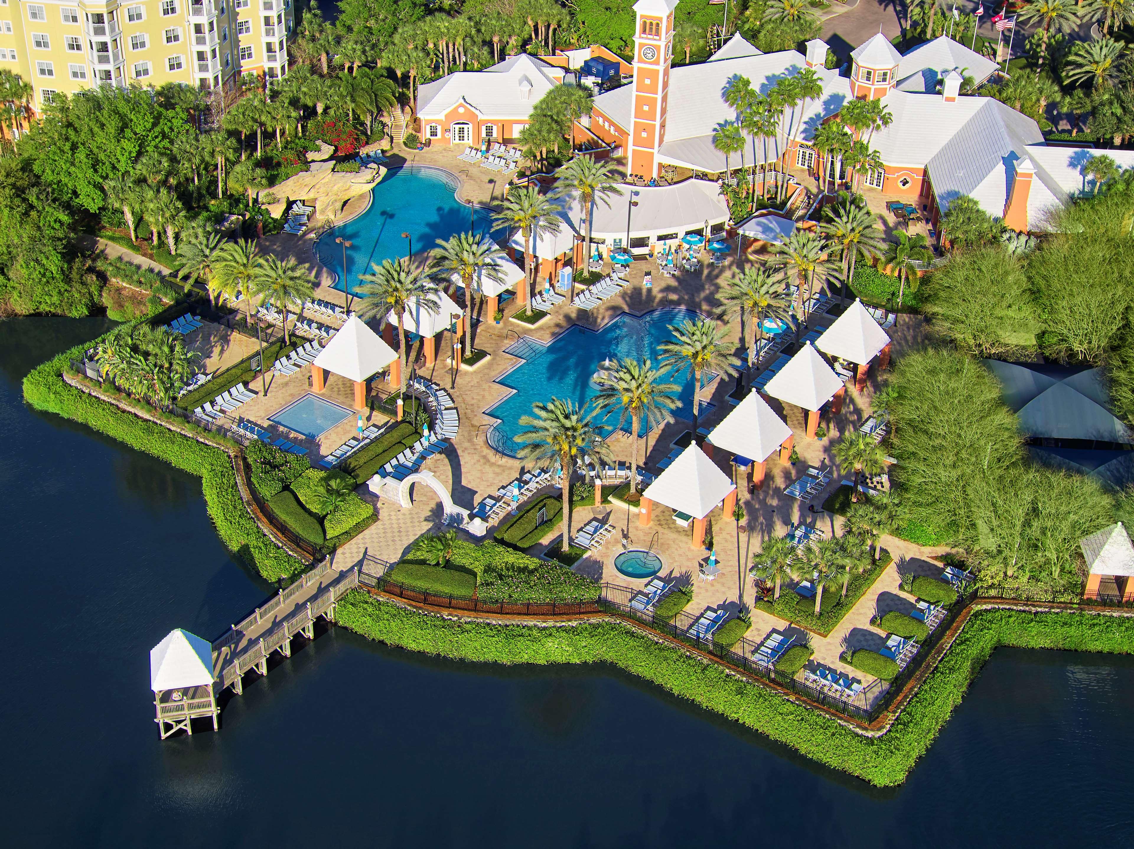 Stay in style at Hilton Grand Vacations Club SeaWorld Orlando