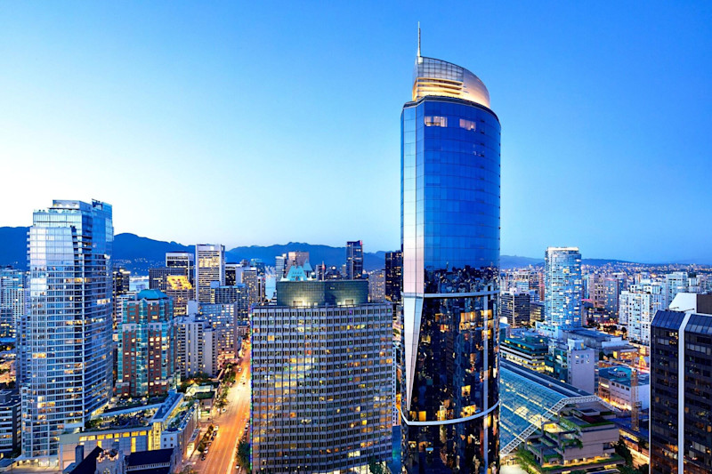 Stay in style at Sheraton Vancouver Wall Centre