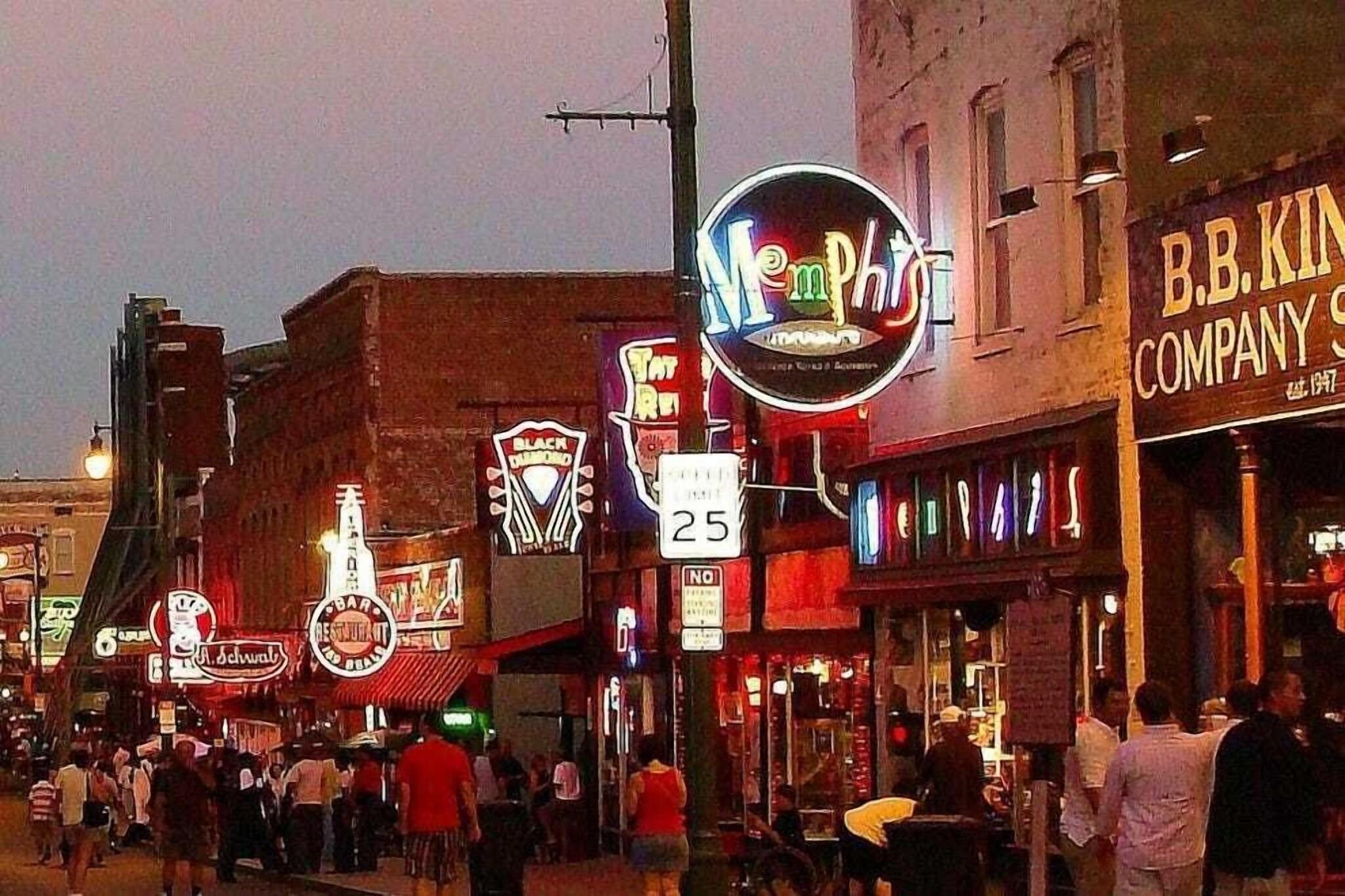 Stay in style at Sheraton Memphis Downtown Hotel