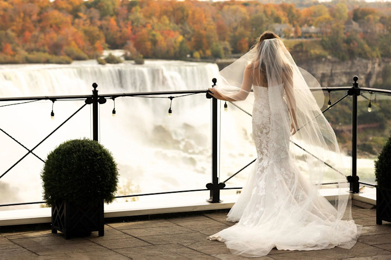 Stay in style at Sheraton Fallsview Hotel