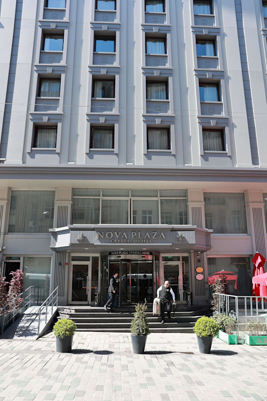 Stay in style at Nova Plaza Crystal Hotel