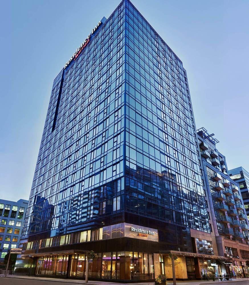 Stay in style at Residence Inn Toronto Downtown/Entertainment District
