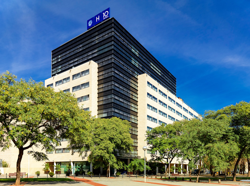 Stay in style at H10 Marina Barcelona