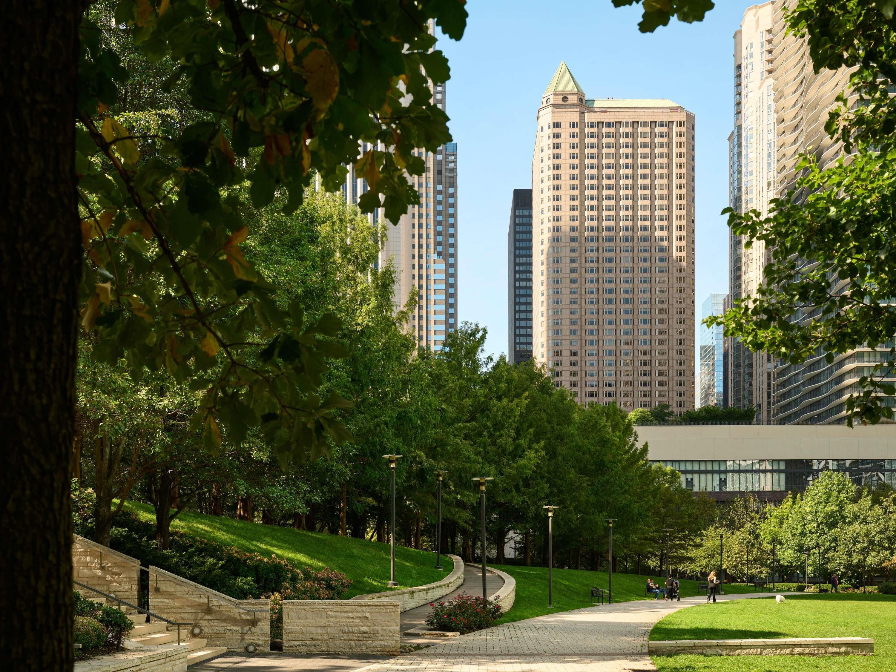 Stay in style at Fairmont Chicago - Millennium Park