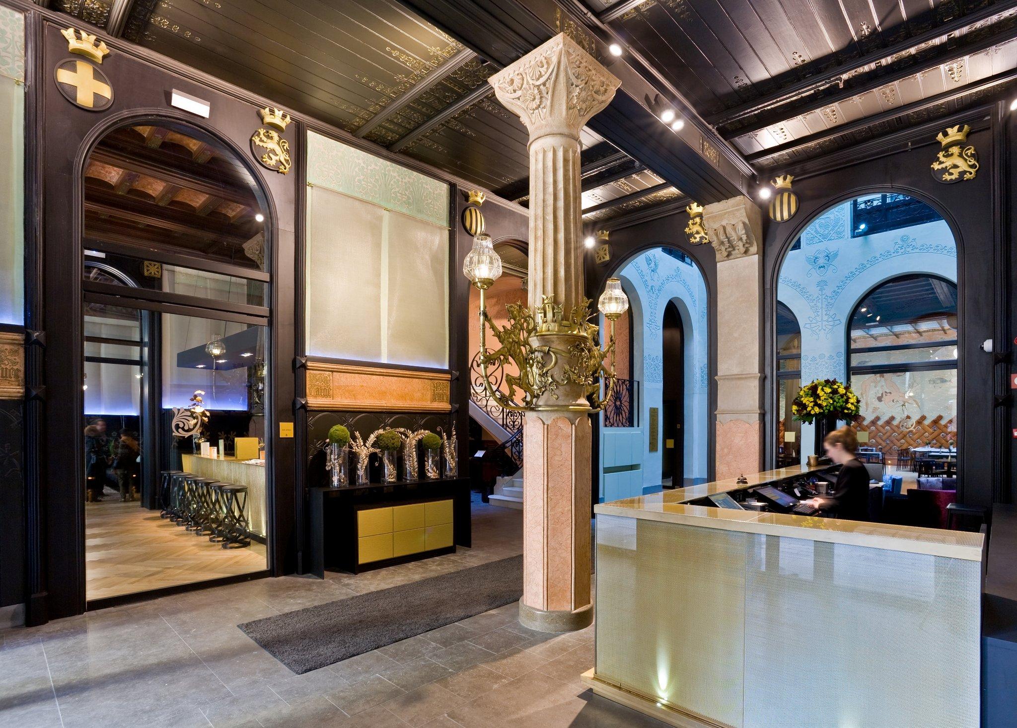 Stay in style at España