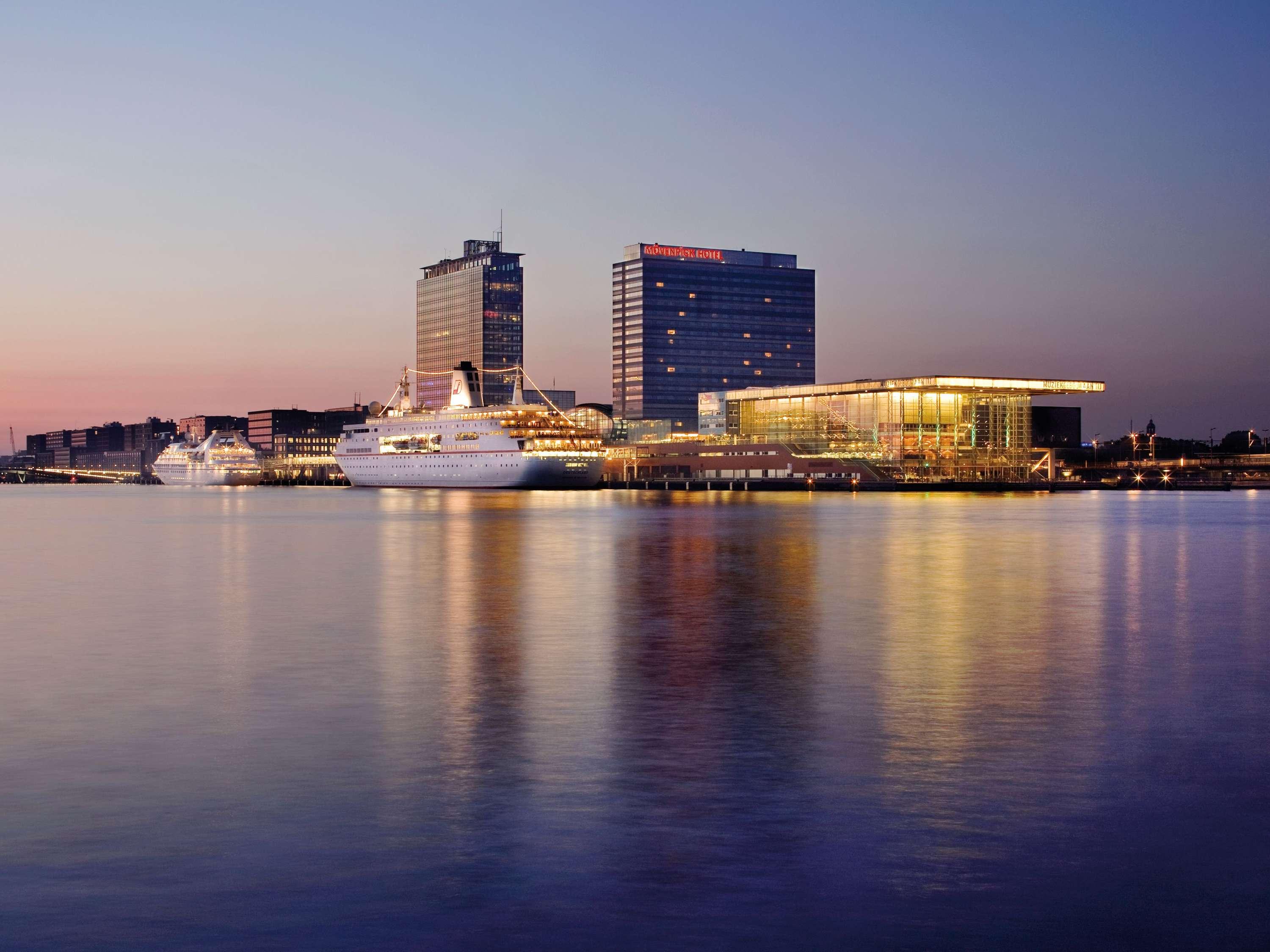 Stay in style at Mövenpick Hotel Amsterdam City Centre