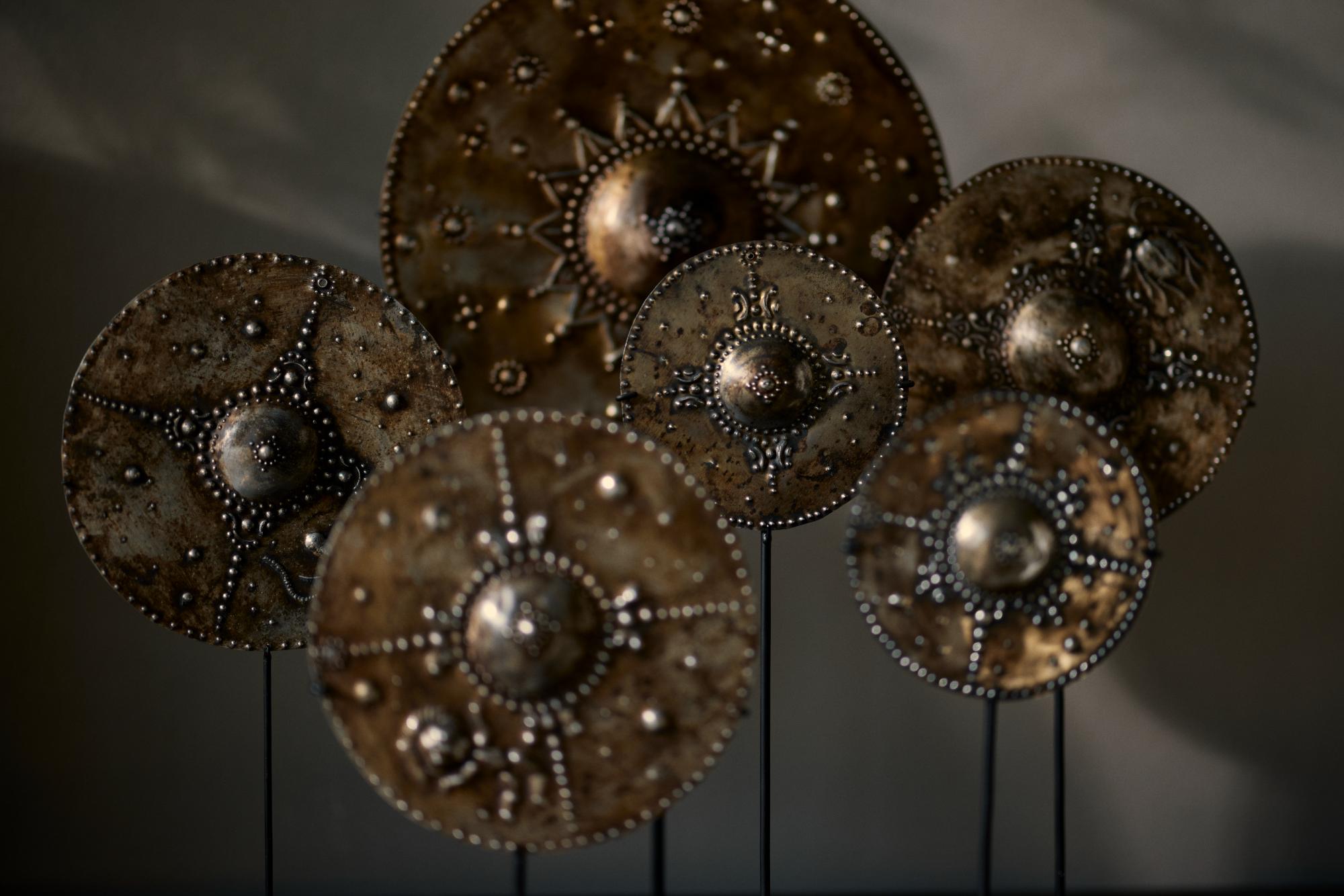 timor-moon-metal-on-stand2