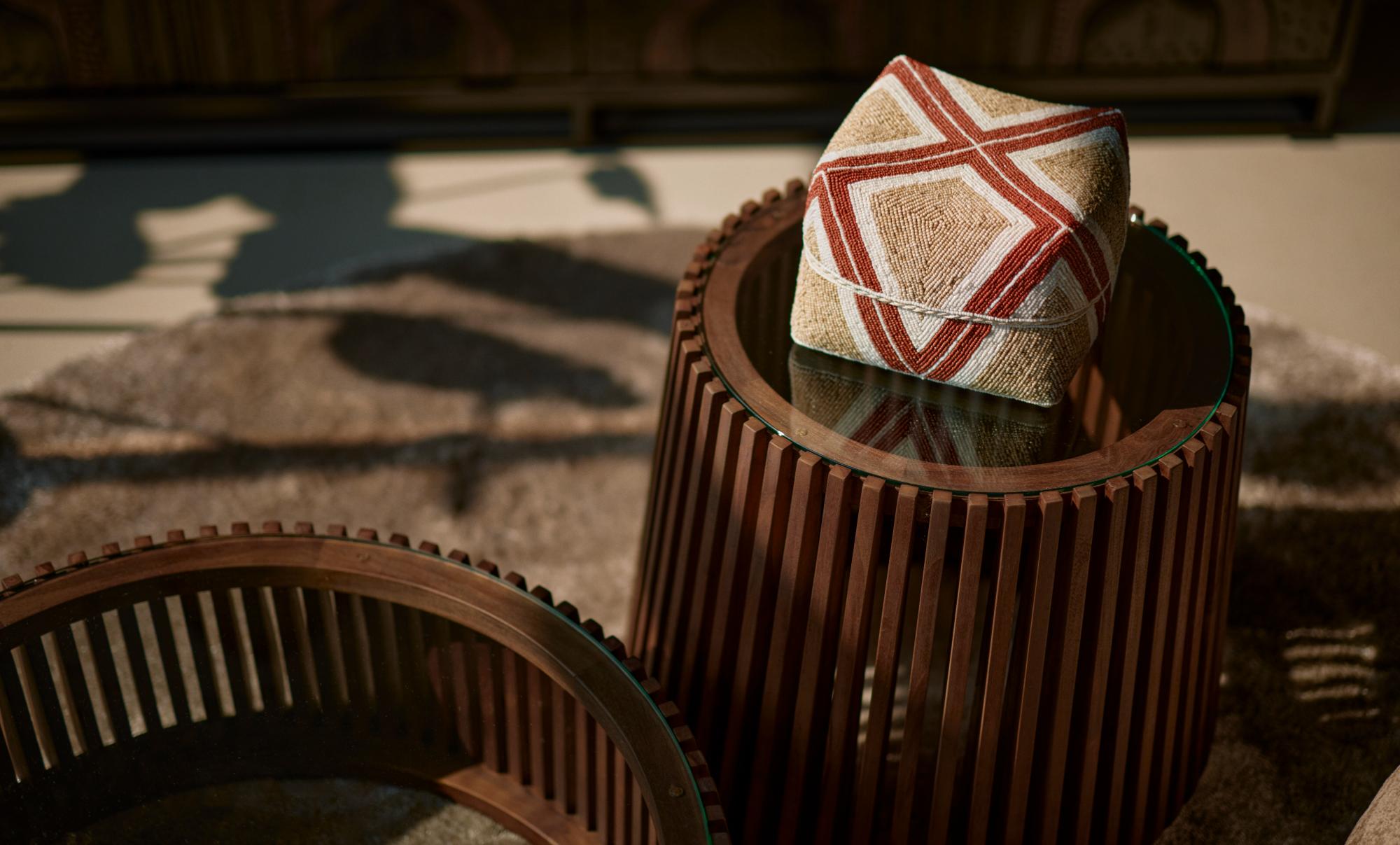 madiun-salontafel-met-glasplaat-bruin3