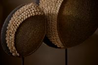 bimoni-ornament-on-stand3