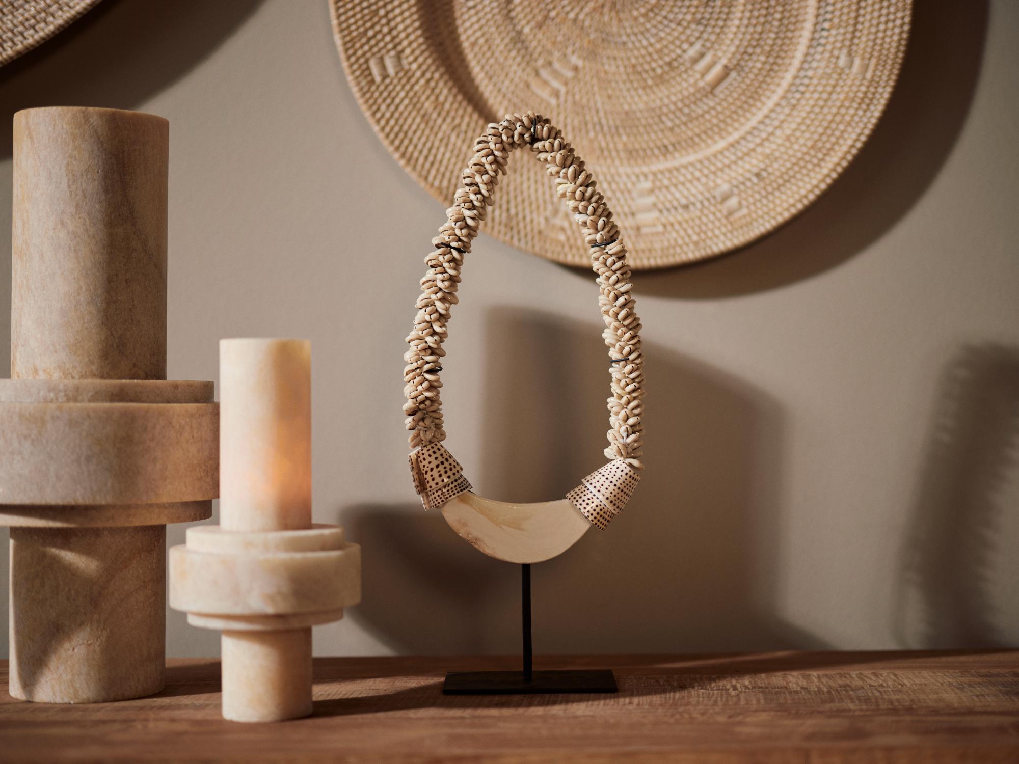 Bulan Sabit shell necklace on stand_1