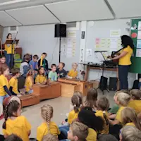 20251001 Aktuelle-Aktion Erste-Schulversammlung-2025 01