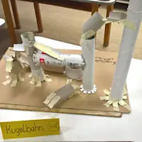 Schuljahresmotto 180625 Projektwoche PW4 Kugelbahn