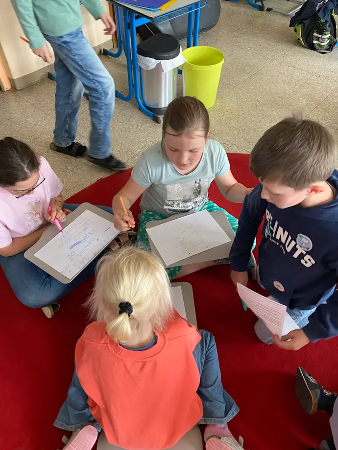 Mathechallenge begeistert alle Klassen: 1–50 geknackt! Mathechallenge begeistert alle Klassen: 1–50 geknackt!