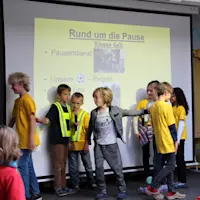 Schuljahresmotto 171006 1.Schulversammlung IMG 5089