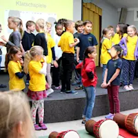 Schuljahresmotto 101119 Schulversammlung 2.SV5b