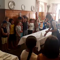 Schuljahresmotto 190625 Tischdecken 094731