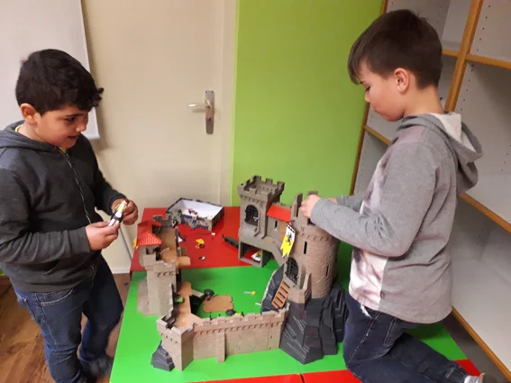 Spielezimmer oder: In der Schule wird nicht gespielt?