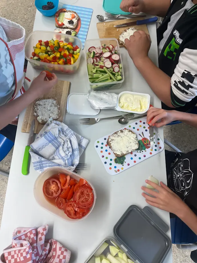 Fit und gesund in die Zukunft - Ernährungsführerschein für die 3. Klassen gestartet
