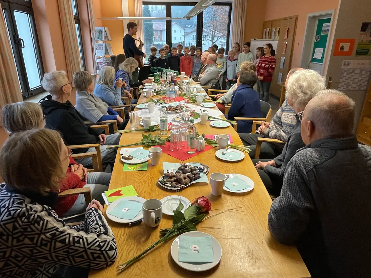 Ehrenamt mit großer Wirkung: 16 Lernpatinnen und Lernpaten begleiten Grundschulkinder im Alltag