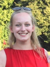 Interview mit Lea Isenberg - Klassen 2b, 4a, 4b Interview mit Lea Isenberg - Klassen 2b, 4a, 4b