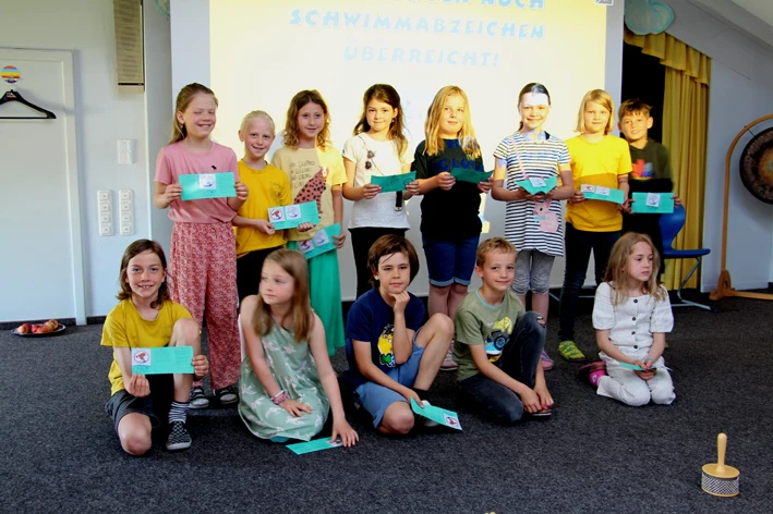 Toller 4. Platz beim Schwimmabzeichenwettbewerb für Grundschulen in Bayern